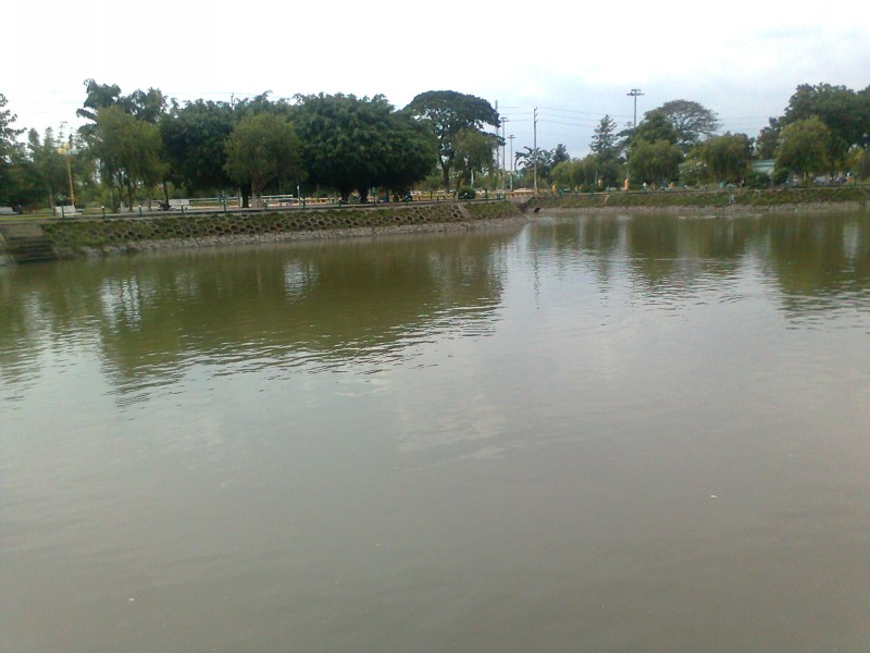 bo ke Cong vien.jpg